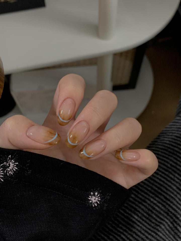 Artificial nails with modern French manicure design Kalsten