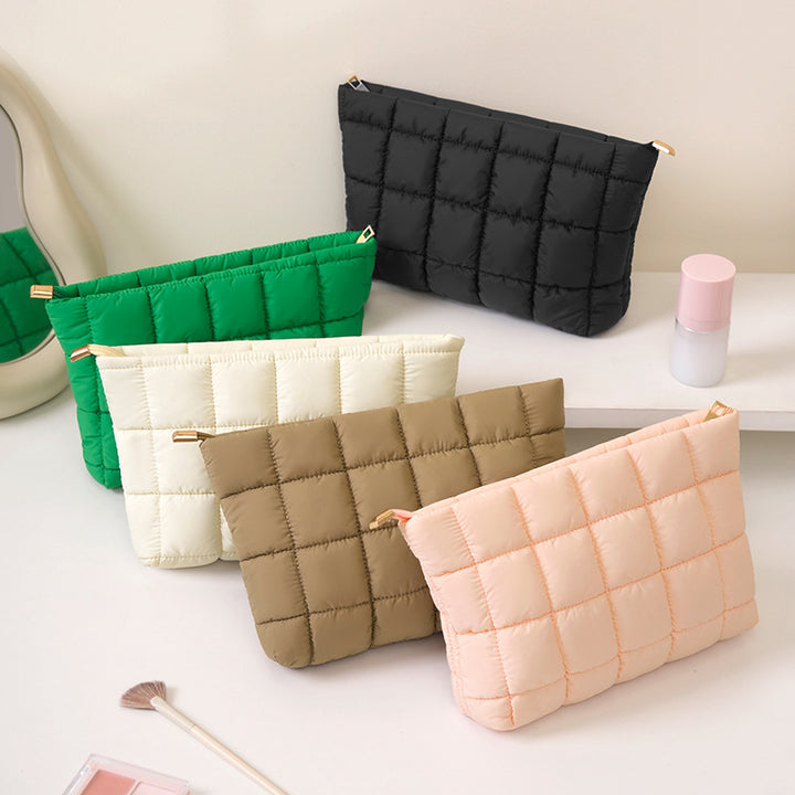 Quilted Travel Clutch Kalsten