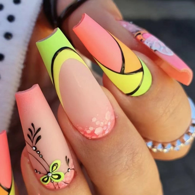 Creative artificial nails in modern design Kalsten
