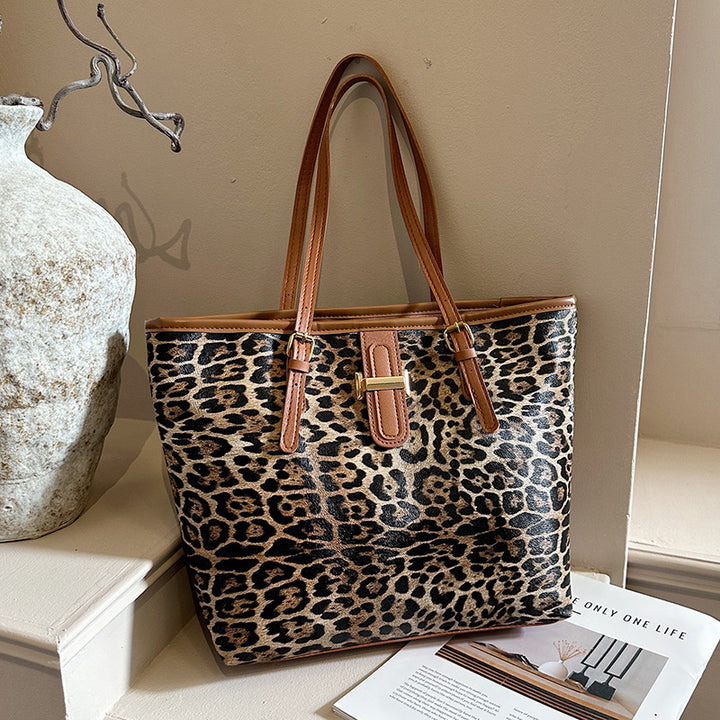 Elegant Leopard Print Tote Bag