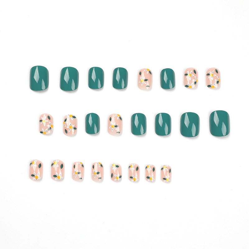 Artful nail art with delicate floral designs Kalsten