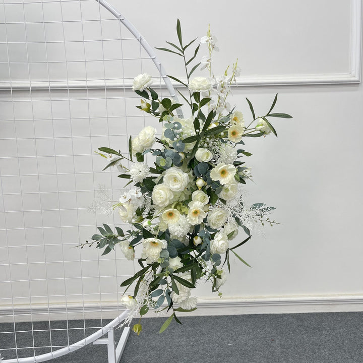 Autumn-Themed Decorative Floral Garland