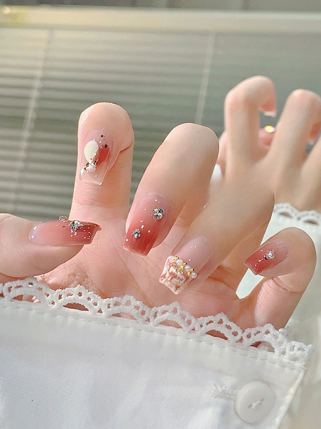 Decorative Acrylic Nail Art Set Kalsten