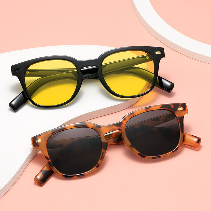 Ladies fashionable corrective glasses with elegant plastic frame and golden accents Kalsten