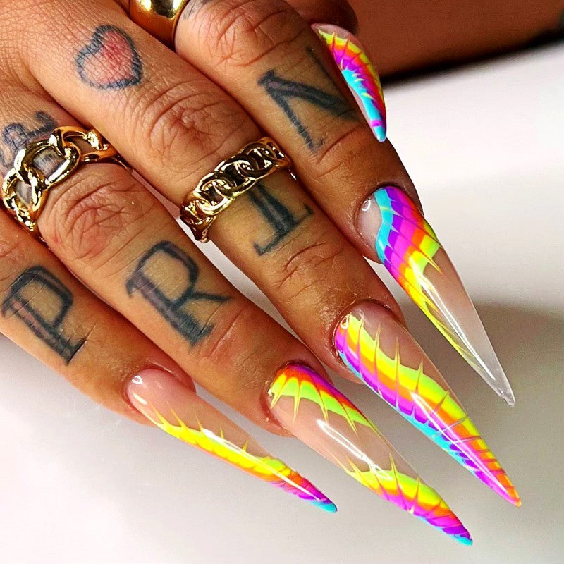 Creative artificial nails with modern wave pattern Kalsten