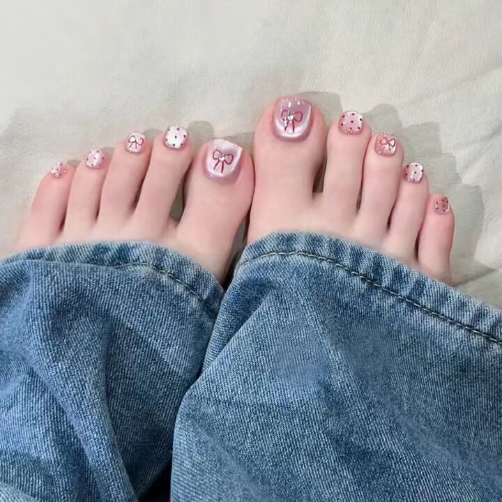 Heart-Embellished Press-On Toe Nails Kalsten