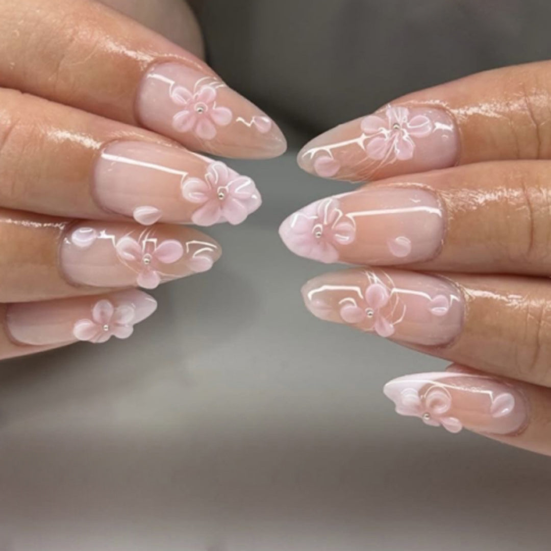Artful nail art with floral accents Kalsten