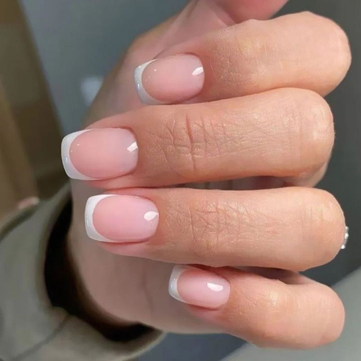 Artificial nails with modern night motif Kalsten