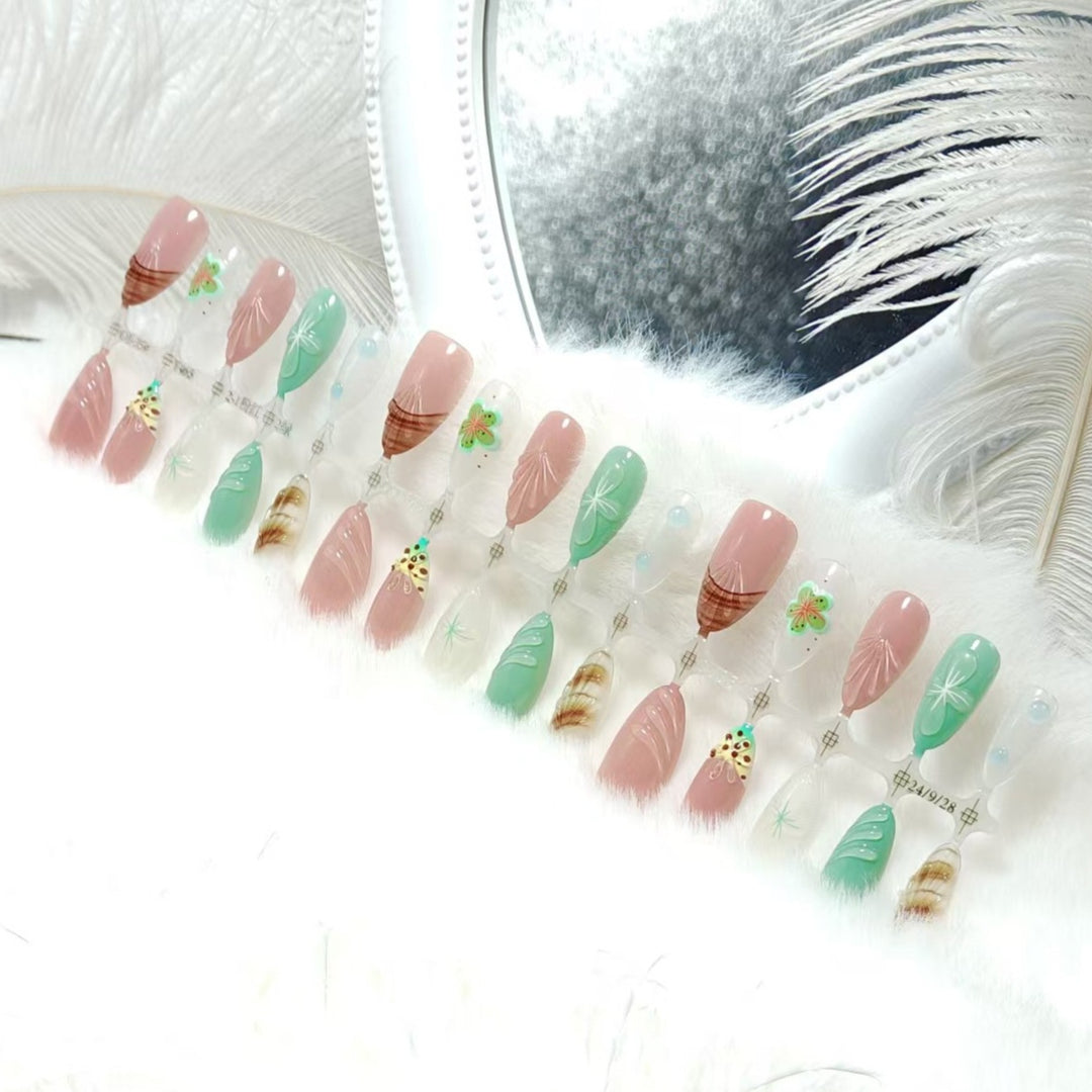 Artificial nail set with exquisite floral designs and shimmering effects Kalsten