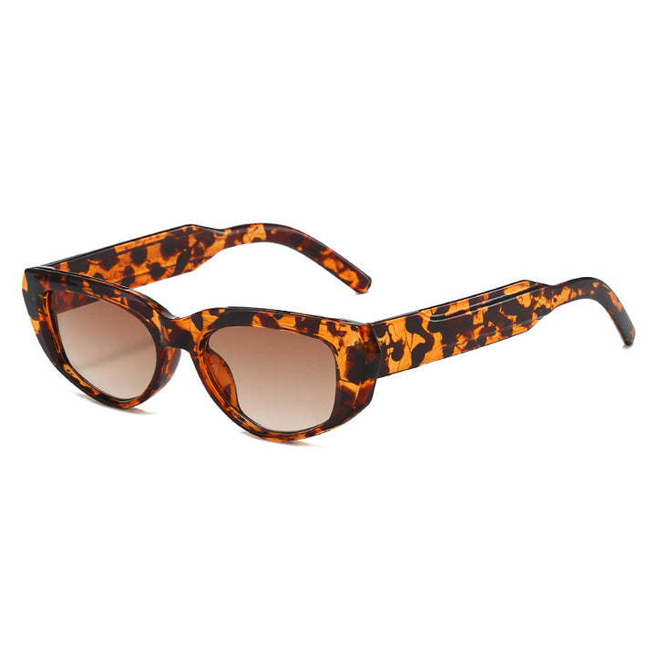Women's fashionable cat-eye sunglasses with extravagant silhouette Kalsten