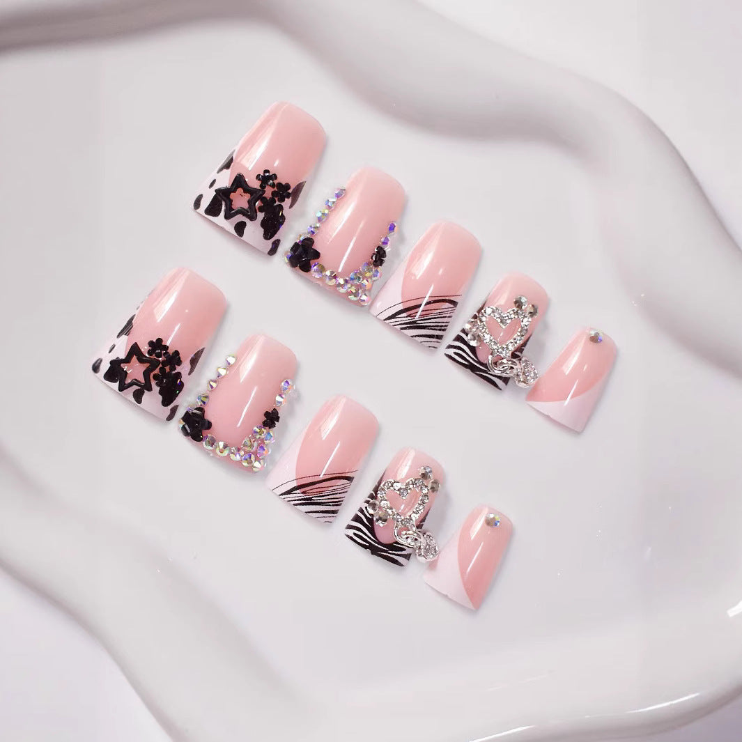 Elegant Nail Art Kalsten