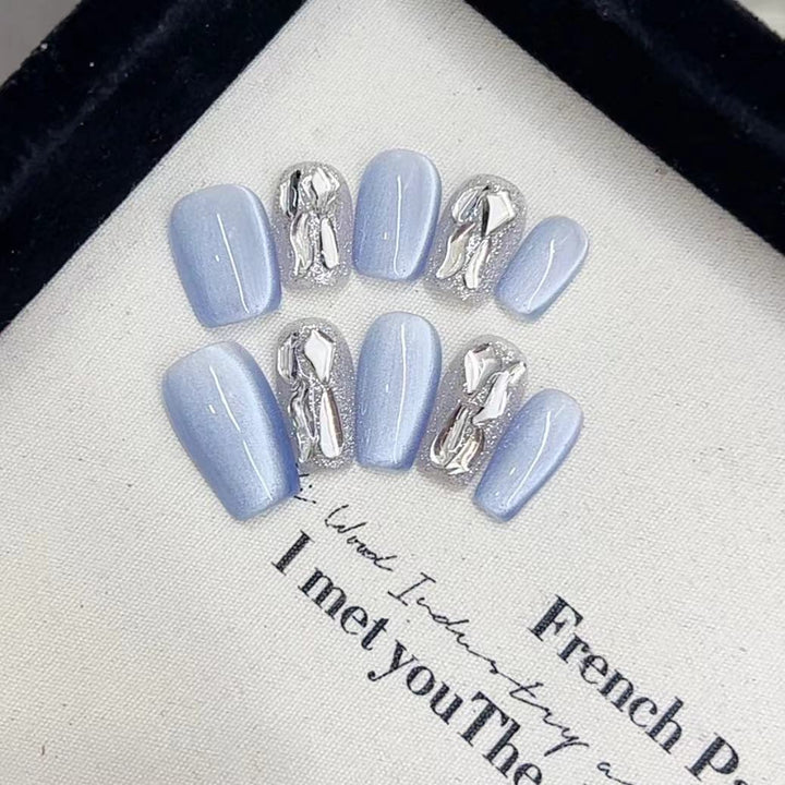 Artistic Press-On Nail Set with Metallic Accents Kalsten