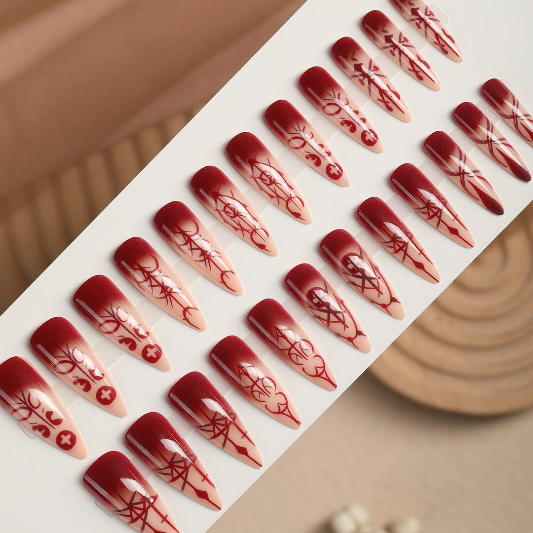 Artificial nail set with elegant, geometric designs Kalsten