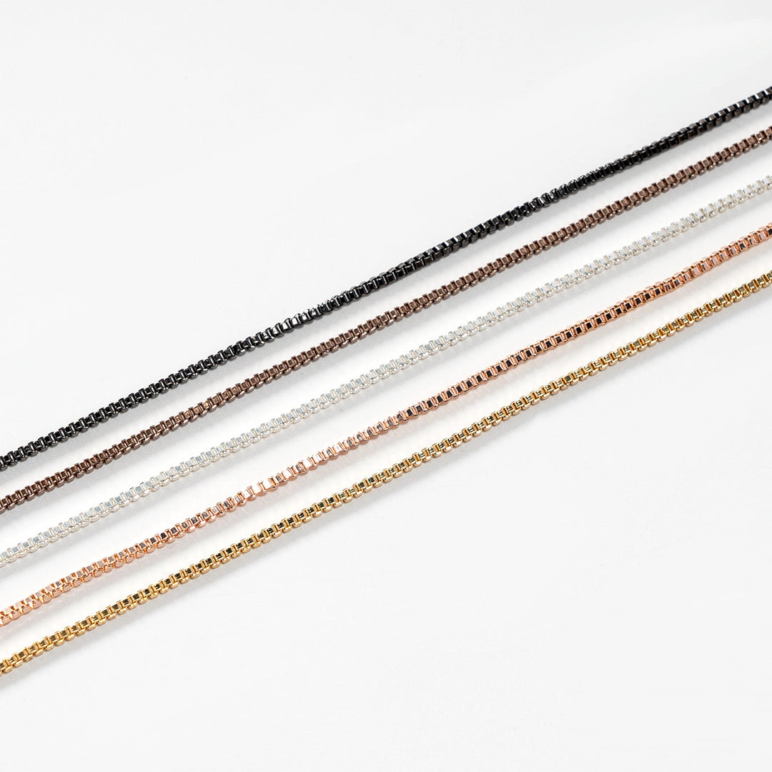 Minimalist Eyewear Chain Kalsten