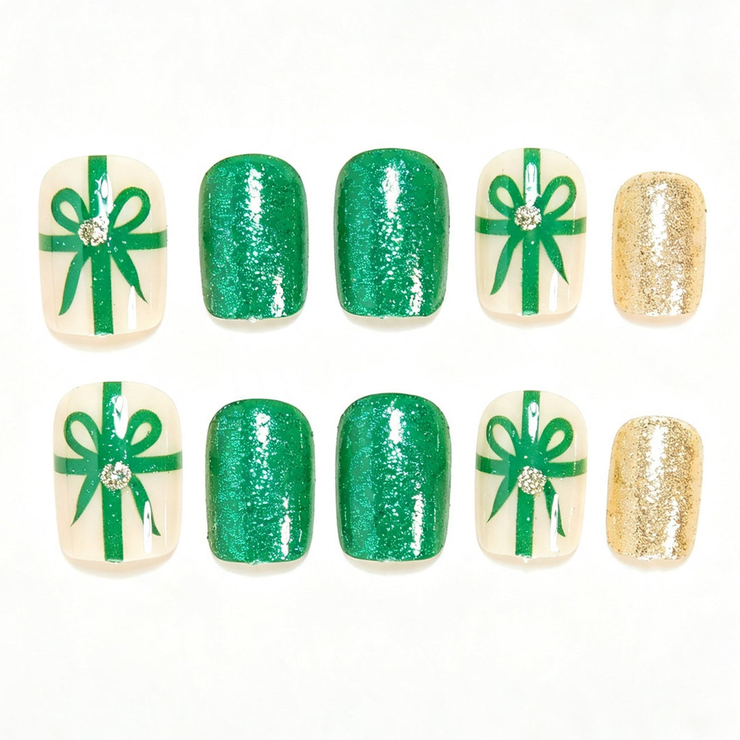 Festive Holiday-Themed Press-On Nail Art Set Kalsten