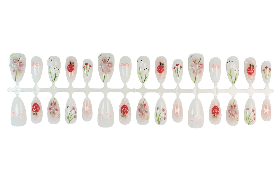 Nail art set with floral motifs and playful details Kalsten