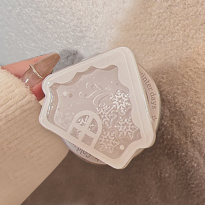 Fragrant candle in Winter House design Kalsten