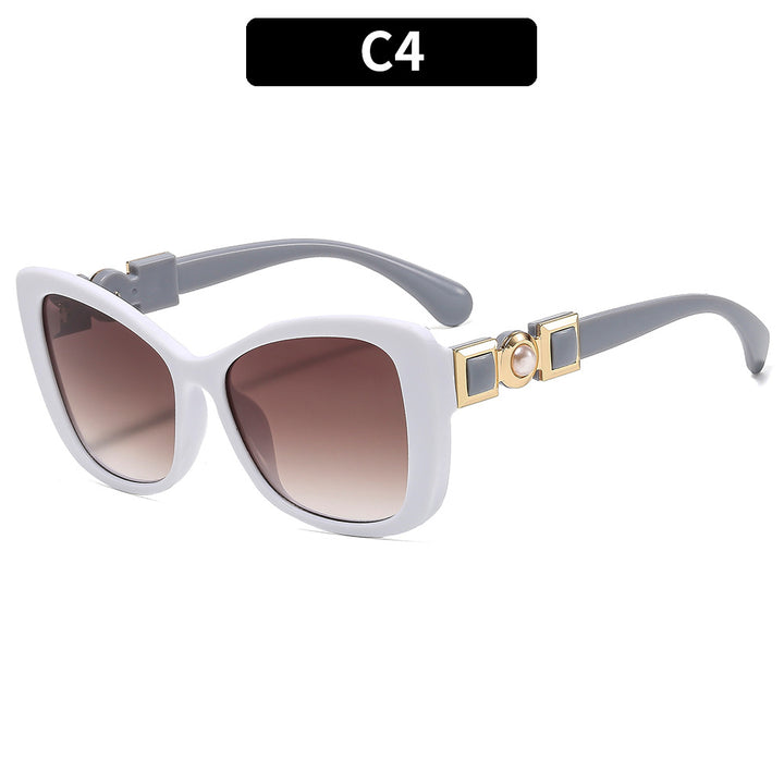 Elegant Cat-Eye Sunglasses with Decorative Accent