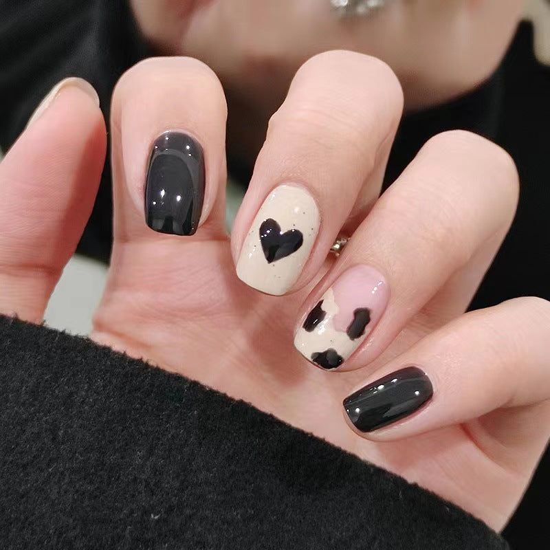 Creative nail art with heart and animal motifs Kalsten