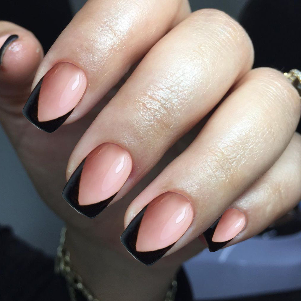 Elegant Two-Tone Nail Art Kalsten
