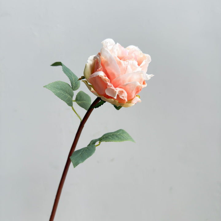 Natural Looking Floral Decor