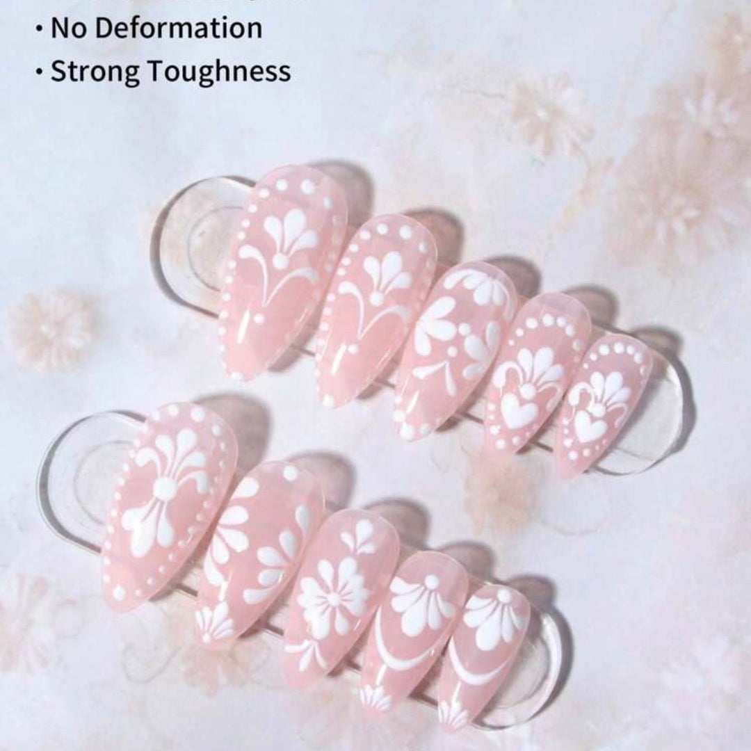 Nail art set with delicate flowers and elegant contours Kalsten