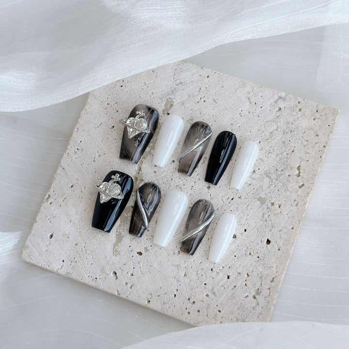 Artistic Press-On Nail Design Set with Glittering Elements