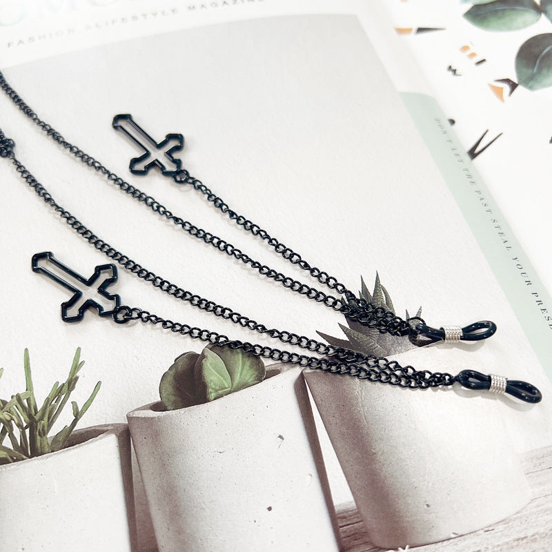 Cross-Design Eyewear Chain Kalsten
