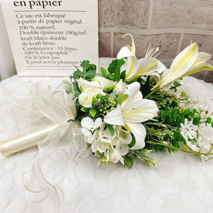 Elegant Floral Wedding Bouquet