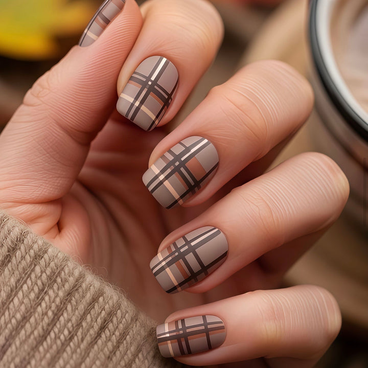 Stylish Plaid Press-On Nail Set Kalsten