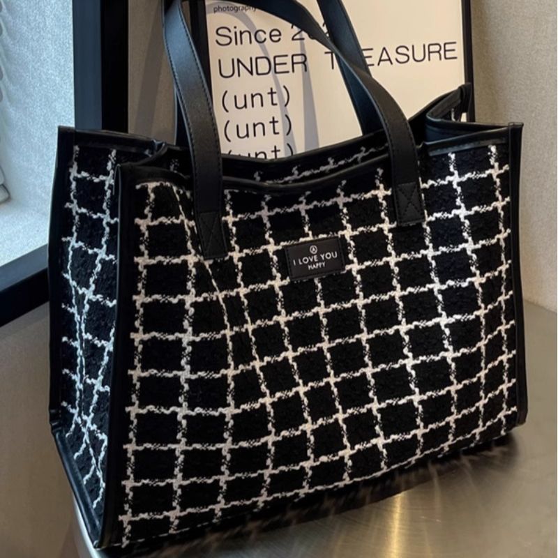 Elegant Textured Tote Bag Kalsten