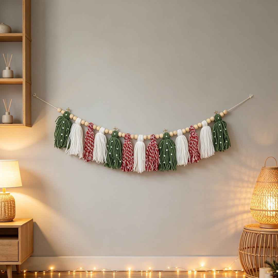 Decorative Christmas tree garland