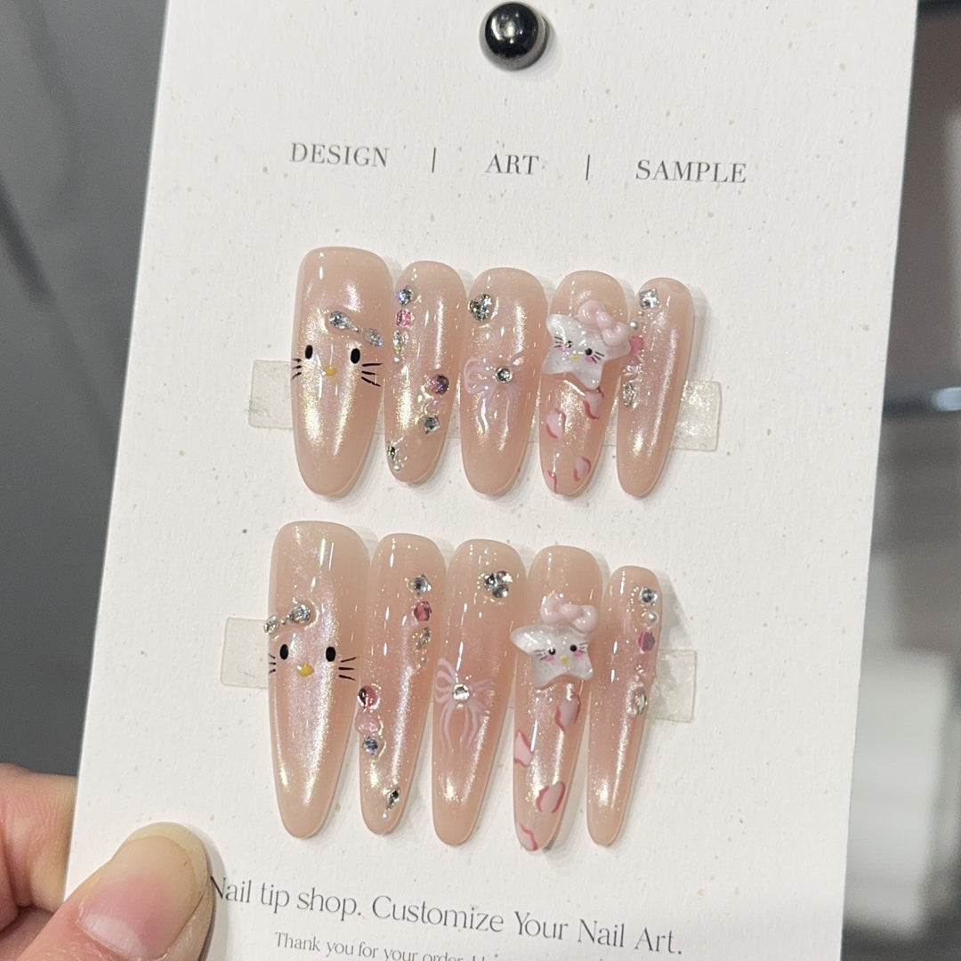 Artificial nails with Playful-Elegant Design Kalsten