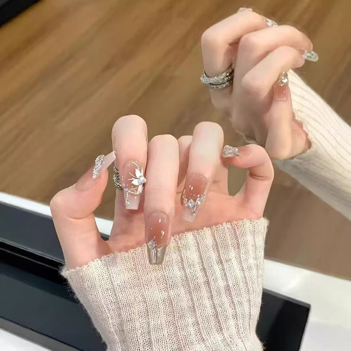 3D Decorative Press-On Nail Set Kalsten