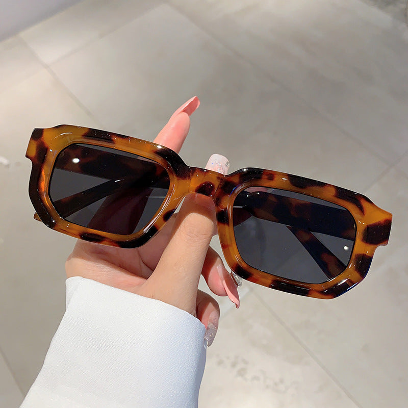 Women geometric sunglasses with fashionable high-gloss frame Kalsten