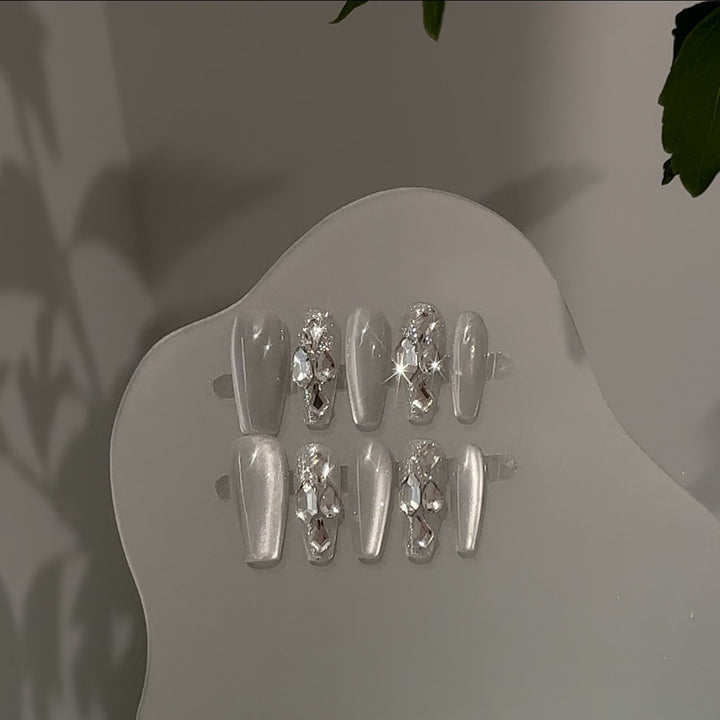 Decorative Press-On Nail Design Set with Glittering Accents