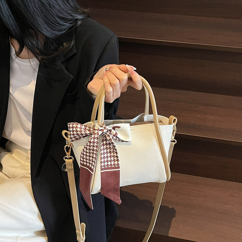 Fashionable Structured Handbag Kalsten