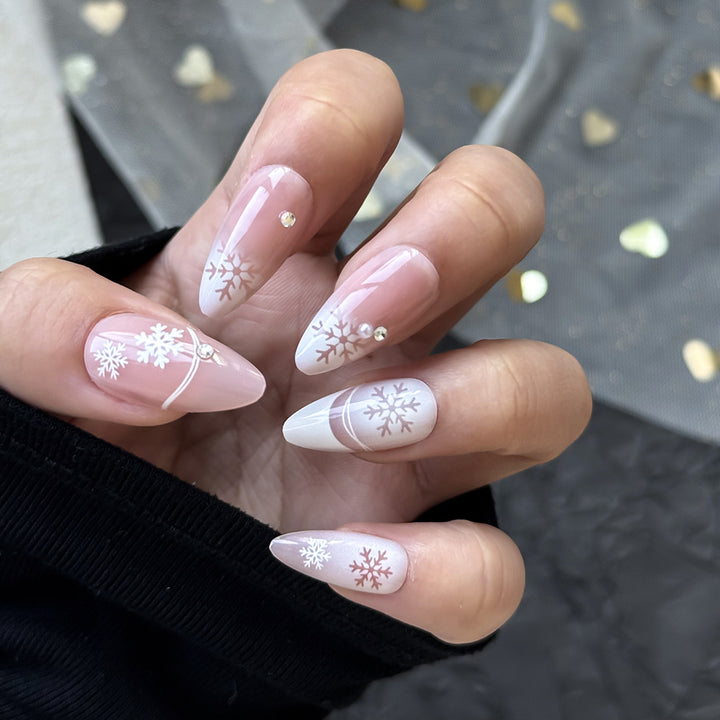 Elegant Winter-Themed Press-On Nails Kalsten