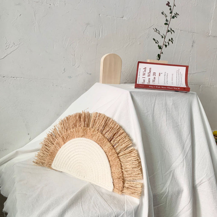 Decorative wall decoration with synthetic fiber and wooden beads Kalsten