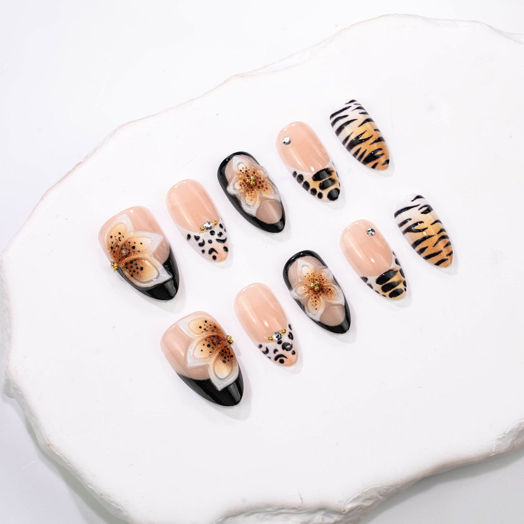 Artistic Animal Print Press-On Nail Art Set Kalsten