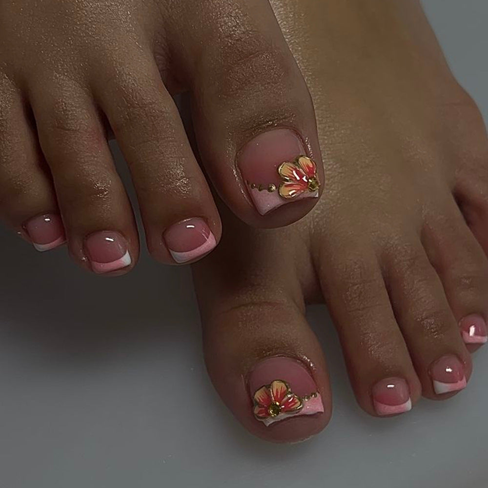 Elegant toenail art Kalsten