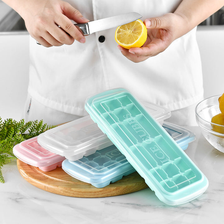 Silicone ice cube tray with precise fitting lid Kalsten