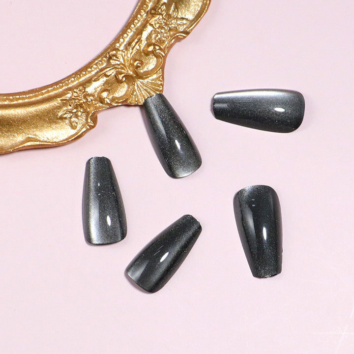 Glossy Stiletto Press-On Nail Art with Ombre Effect Kalsten