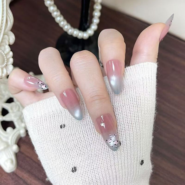 Artistic Press-On Nail Set with Floral and Glossy Accents Kalsten