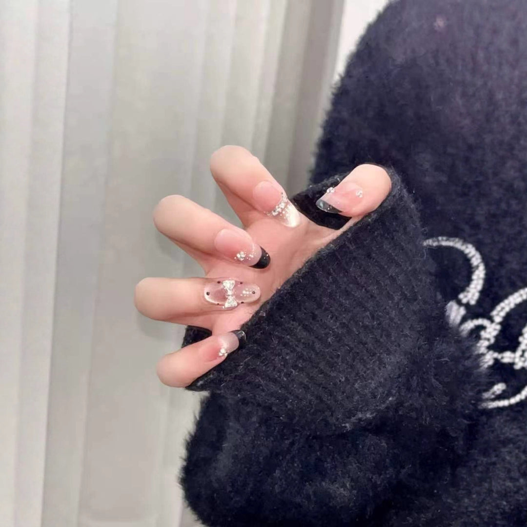 Glamorous Press-On Nail Art Kalsten