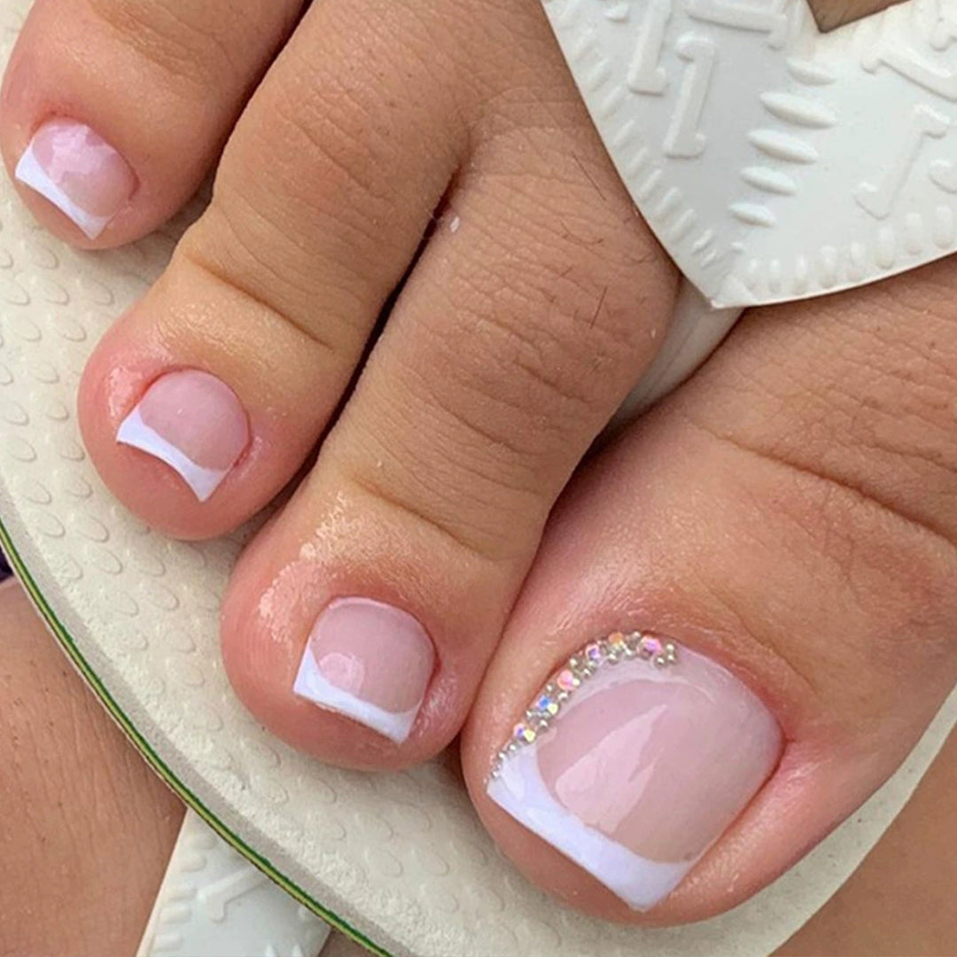 Nail set with shimmering holographic design Kalsten