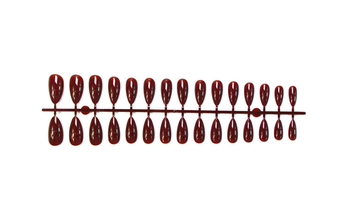 Acrylic Nail Set with Elegant Spitze Designs Kalsten
