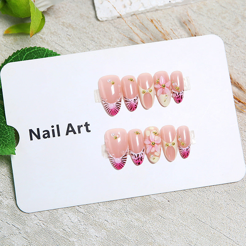 Artful artificial nails with delicate flower patterns Kalsten