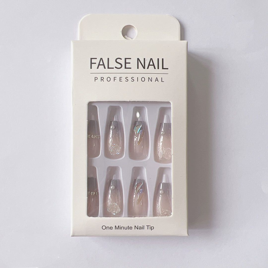 Nails with 3D flowers and glitter Kalsten