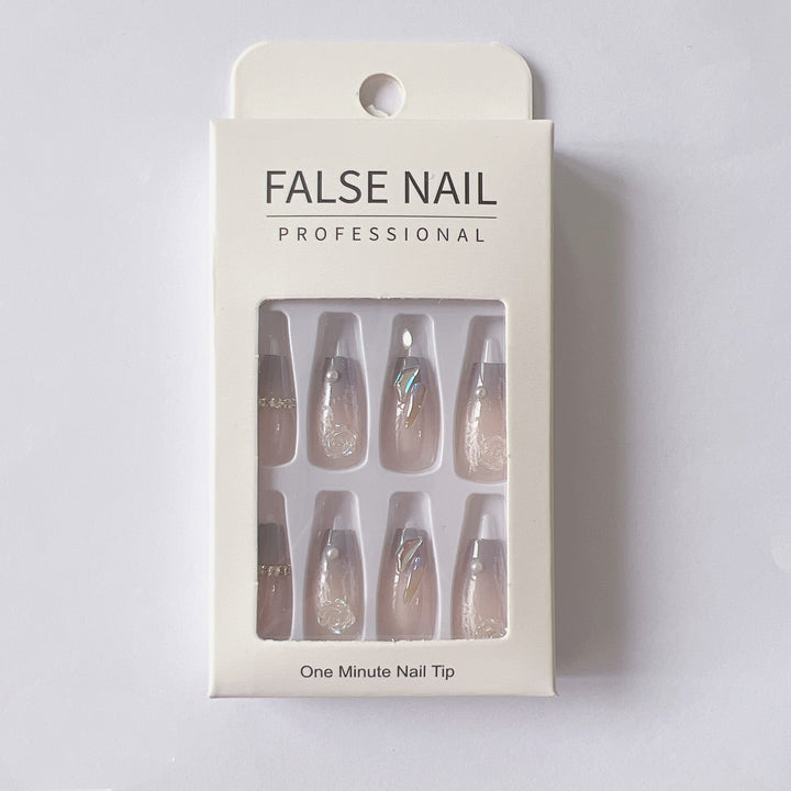 Nails with 3D flowers and glitter Kalsten